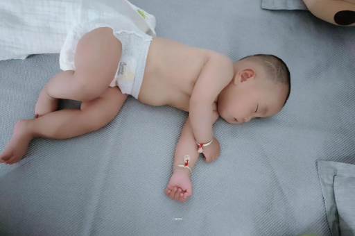 库尔勒几个月宝宝会抬头